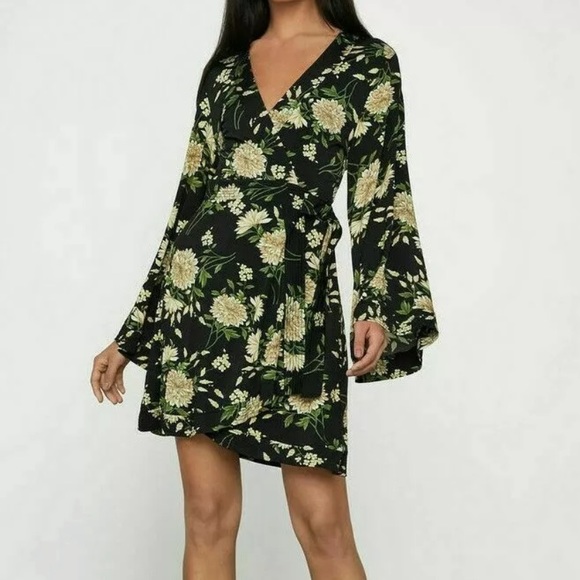 BCBGMAXAZRIA Womens Floral Wrap Kimono Belted Dress Size XSmall New - Picture 1 of 4